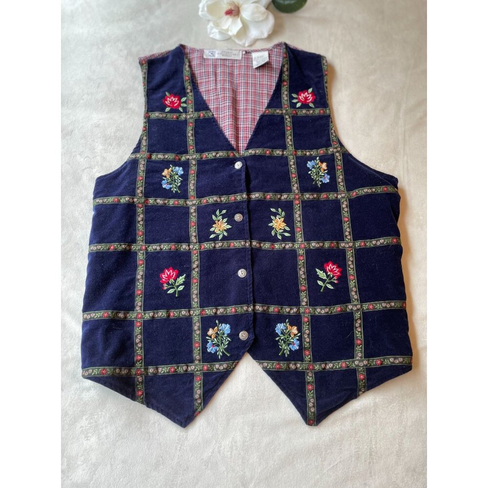 Vintage Studio Collection Womans Embroidered Floral Vest Grandmacore